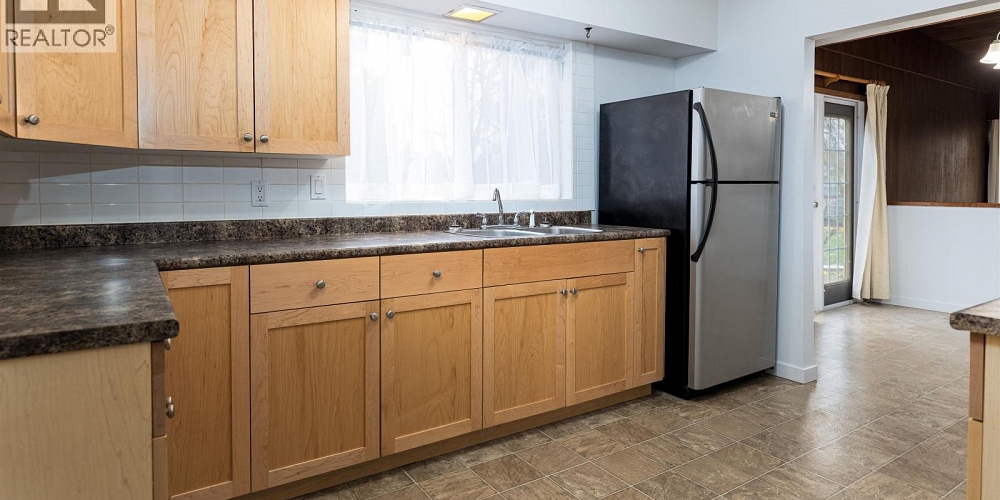 4611 MCCONNELL AVENUE Terrace Photo 3 4611 MCCONNELL AVENUE Terrace Photo 3